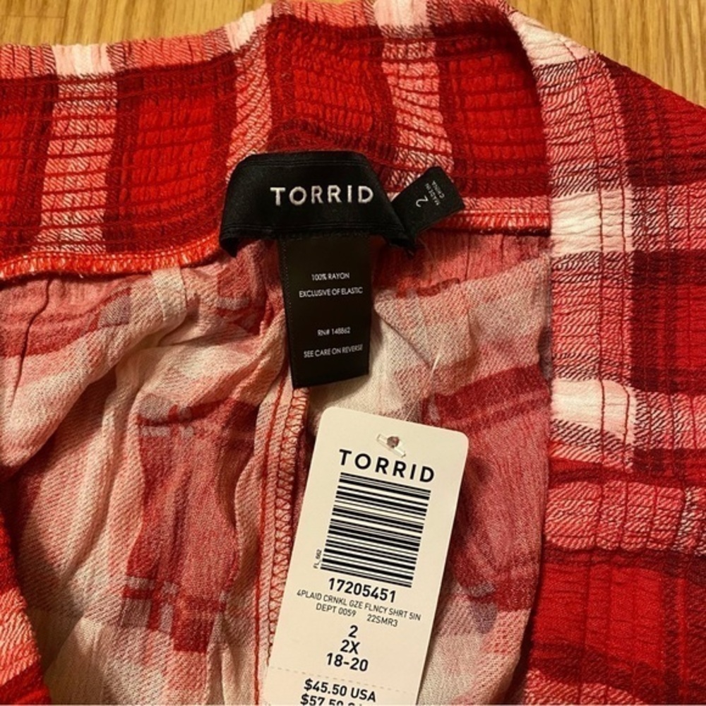 Torrid‎ High Rise Smocked Waist Plaid Shorts - Picture 2 of 3